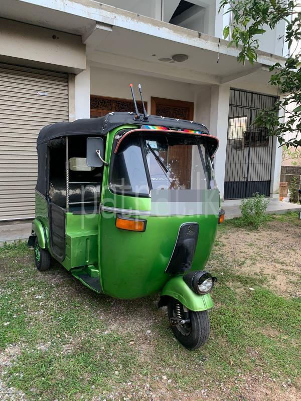 Bajaj Three Wheel 2000 - பயன்படுத்தப்பட்டது முச்சக்கர வண்டி sale in Sri Lanka - patpat.lk