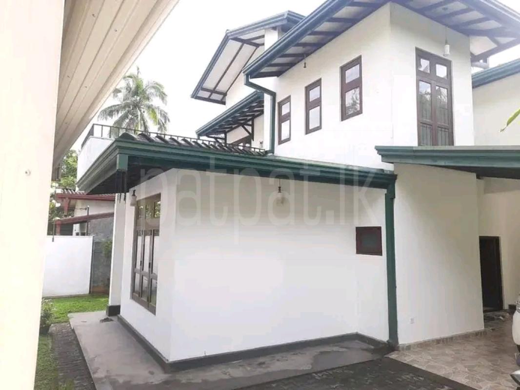 House for Sale in Bandaragama ads-image-1