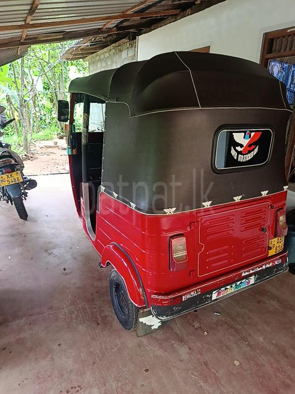 Bajaj 4 stroke 2015 - பயன்படுத்தப்பட்டது முச்சக்கர வண்டி sale in Sri Lanka - patpat.lk