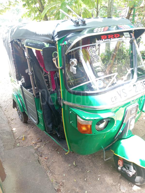 Bajaj 4 stroke 2011 - பயன்படுத்தப்பட்டது முச்சக்கர வண்டி sale in Sri Lanka - patpat.lk