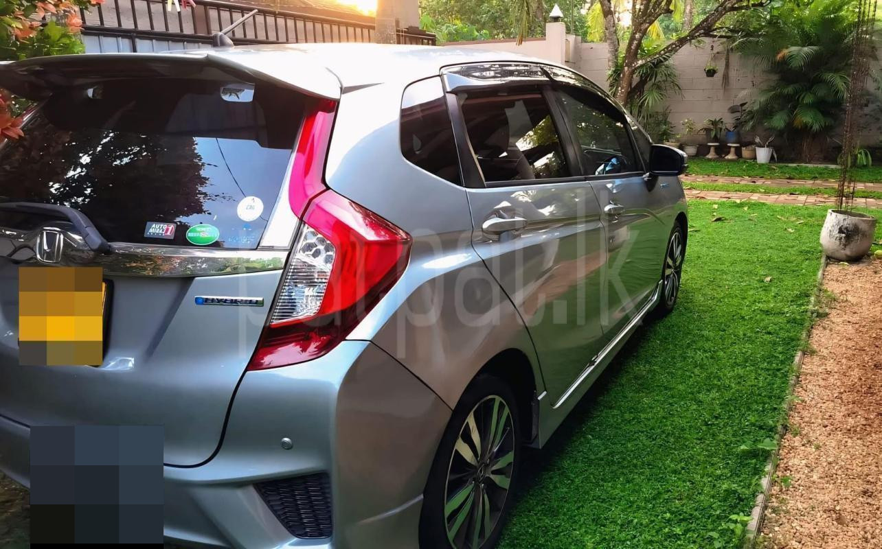 Honda Fit 2013 - பயன்படுத்தப்பட்டது கார் sale in Sri Lanka - patpat.lk