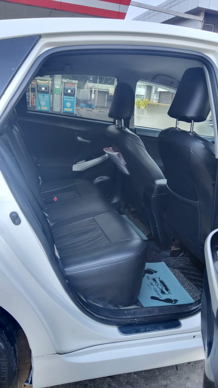 Toyota Prius 2014 - பயன்படுத்தப்பட்டது கார் sale in Sri Lanka - patpat.lk