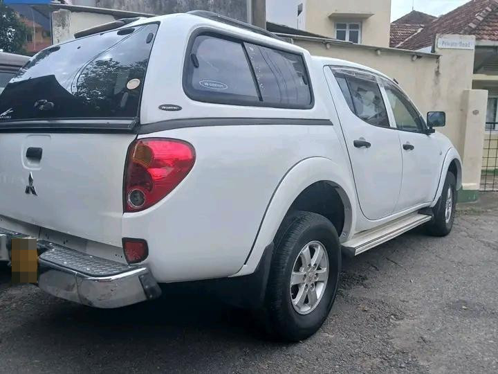 Mitsubishi Triton 2012 - பயன்படுத்தப்பட்டது சரக்கு போக்குவரத்து sale in Sri Lanka - patpat.lk