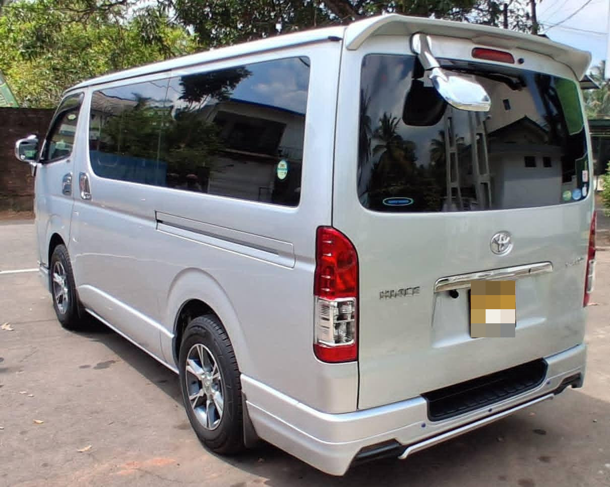 Toyota Hiace 2016 - பயன்படுத்தப்பட்டது வேன் sale in Sri Lanka - patpat.lk