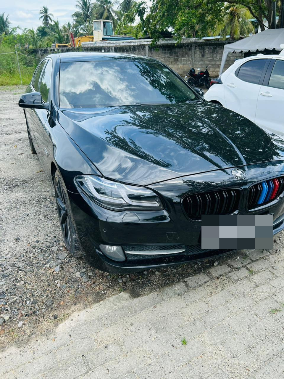 BMW 520D 2012 - பயன்படுத்தப்பட்டது கார் sale in Sri Lanka - patpat.lk