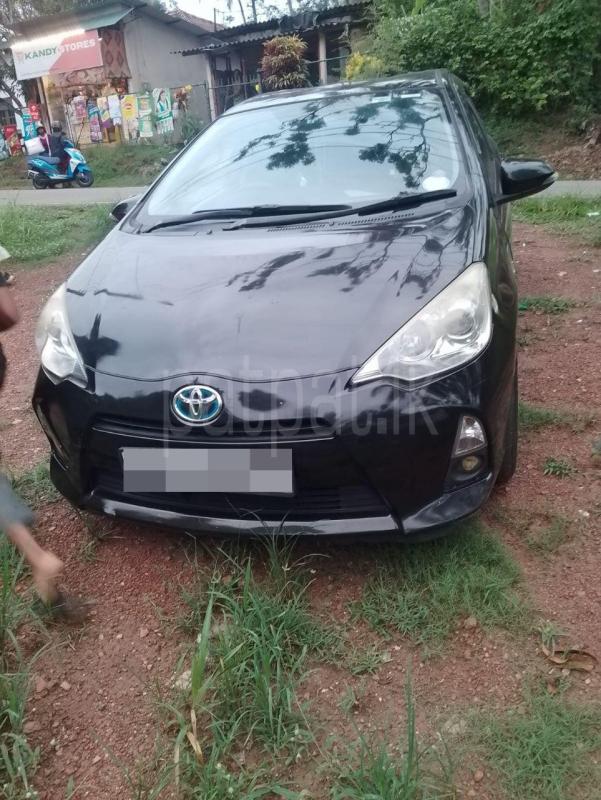 Toyota Aqua 2014 - பயன்படுத்தப்பட்டது கார் sale in Sri Lanka - patpat.lk