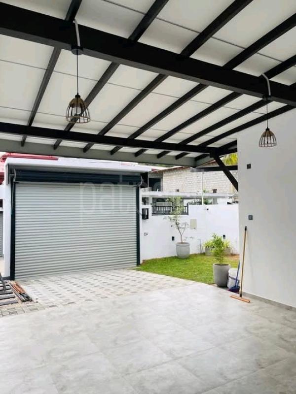 House for Sale in Athurugiriya