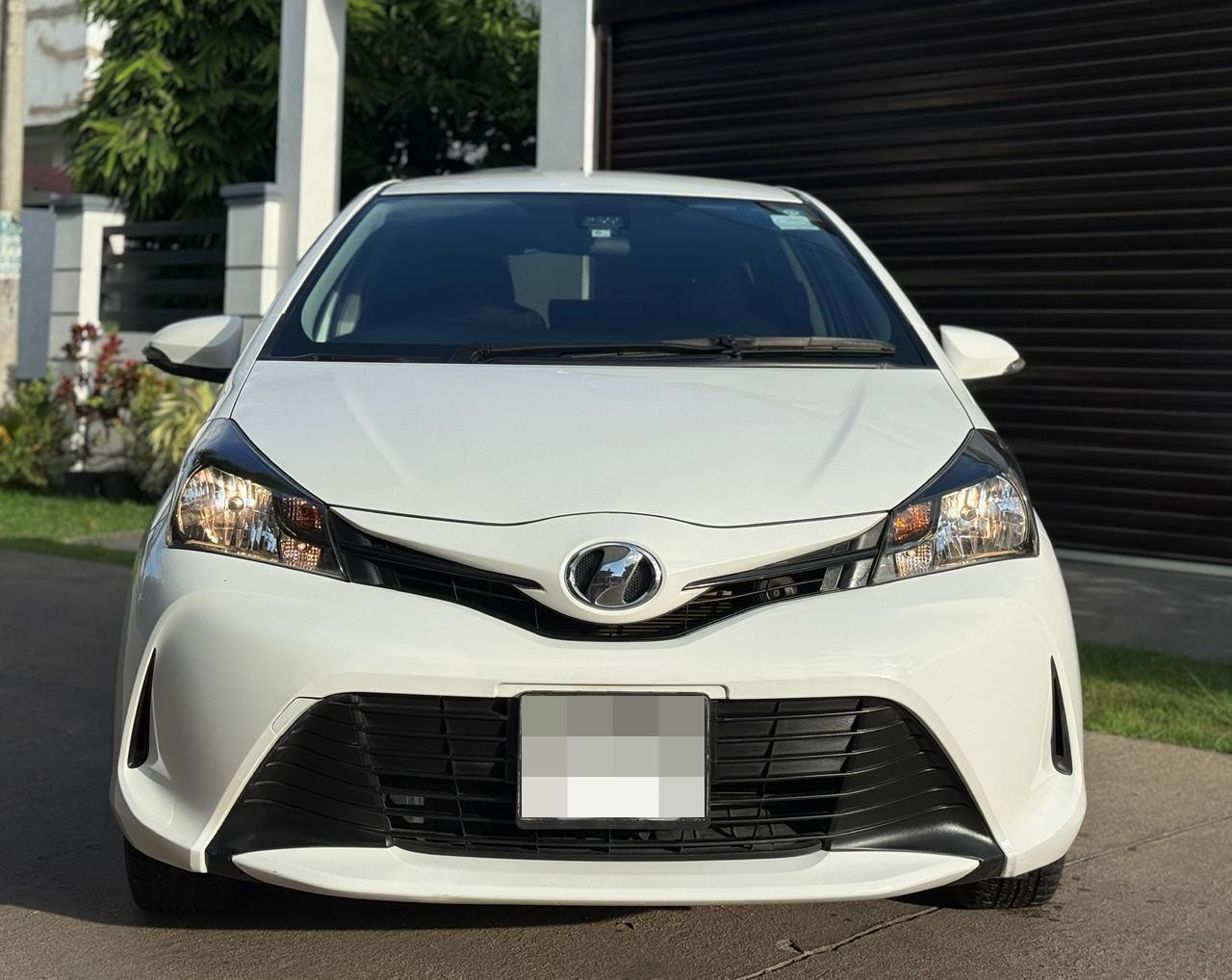 Toyota Vitz 2016 - பயன்படுத்தப்பட்டது கார் sale in Sri Lanka - patpat.lk