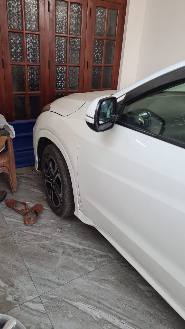 Honda Vezel 2014 - Reconditioned SUV sale in Sri Lanka - patpat.lk