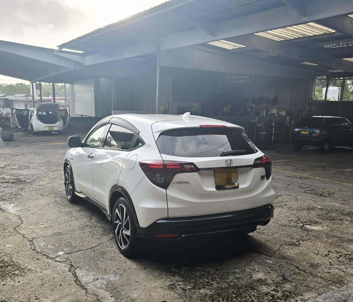 Honda Vezel 2018 - භාවිතා කරන ලද SUV රථය sale in Sri Lanka - patpat.lk