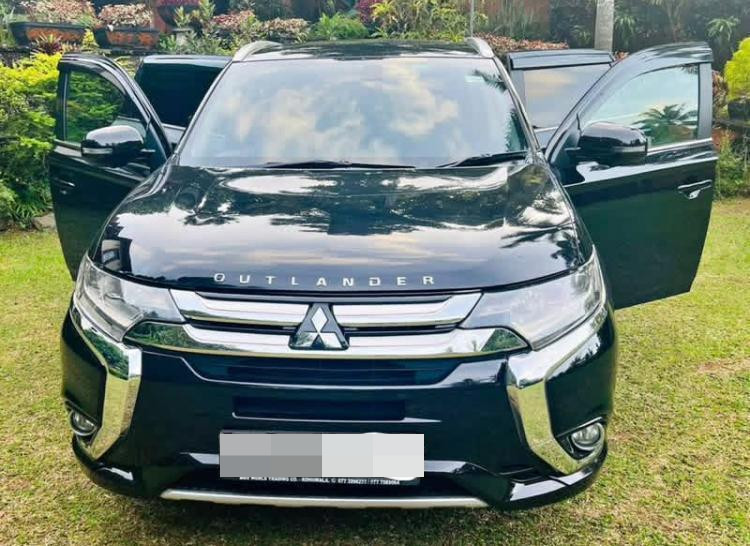 Mitsubishi Outlander 2015 - Used SUV sale in Sri Lanka - patpat.lk