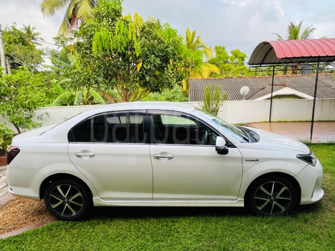 Toyota Axio 2017 - Used Car sale in Sri Lanka - patpat.lk