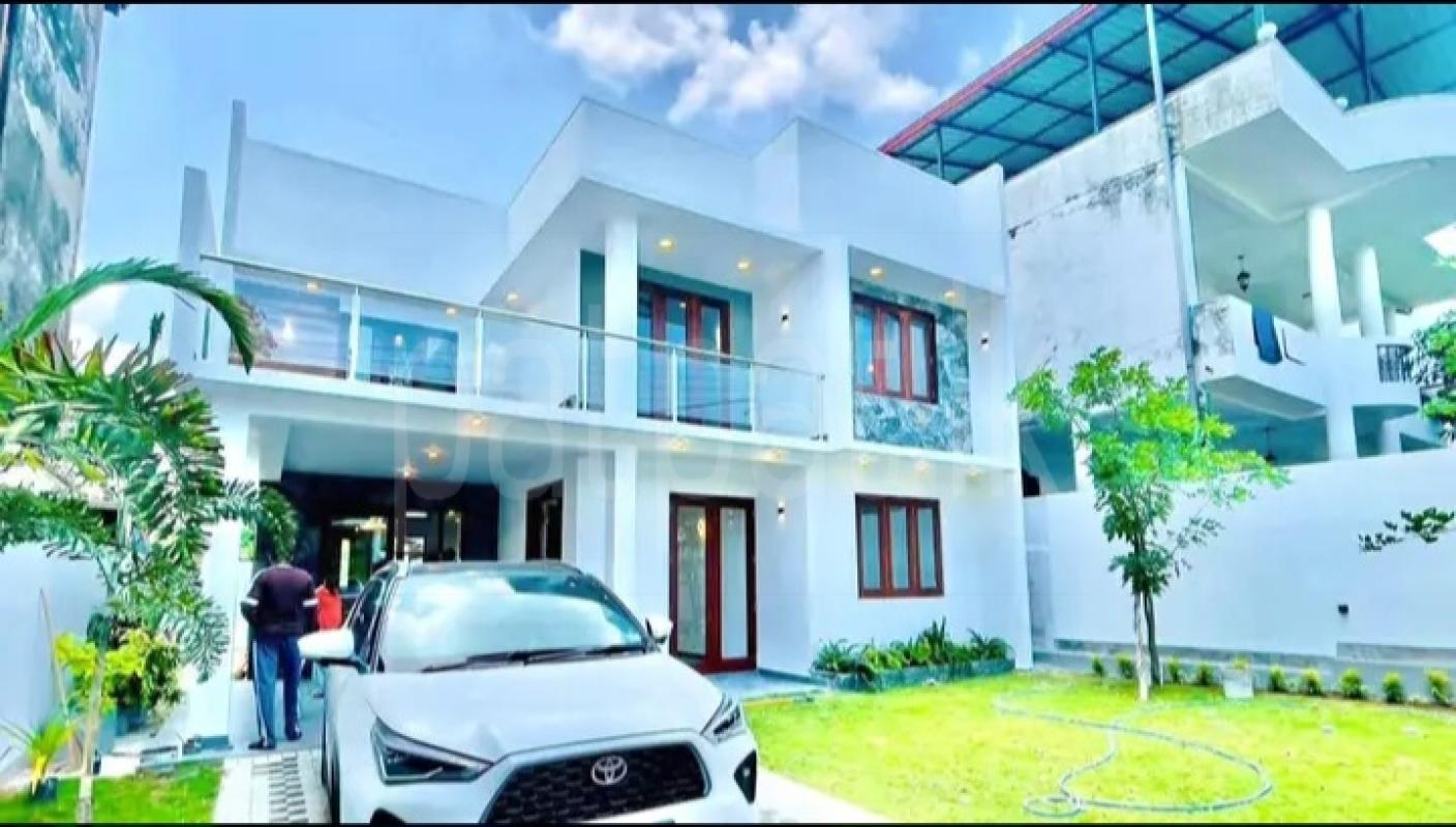 House for Sale in Athurugiriya