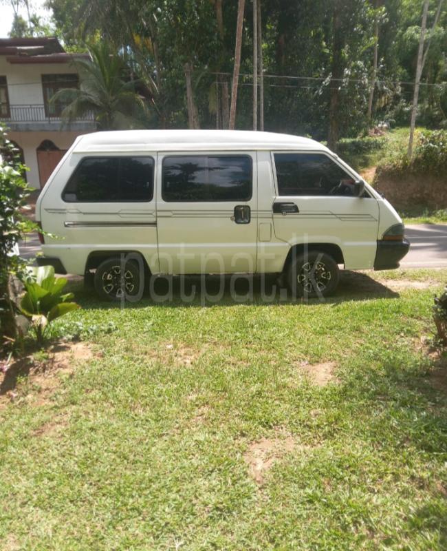 Toyota TownAce 1990 - பயன்படுத்தப்பட்டது வேன் sale in Sri Lanka - patpat.lk