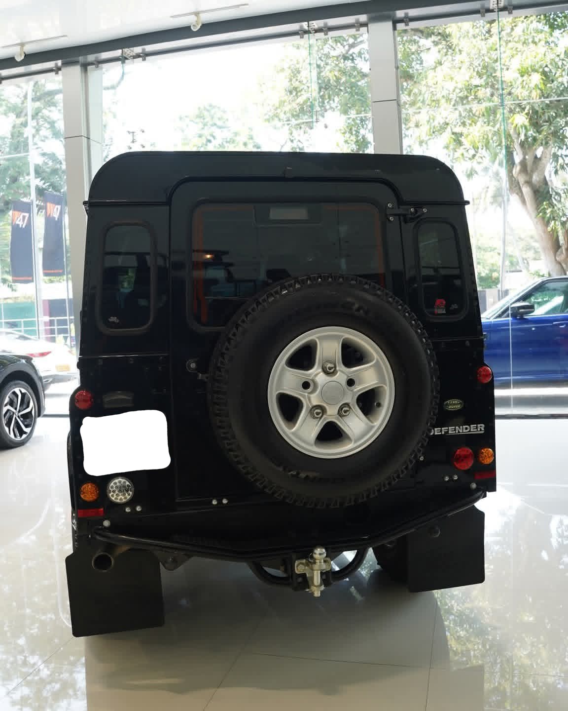 Land Rover Defender 2016 - භාවිතා කරන ලද SUV රථය sale in Sri Lanka - patpat.lk