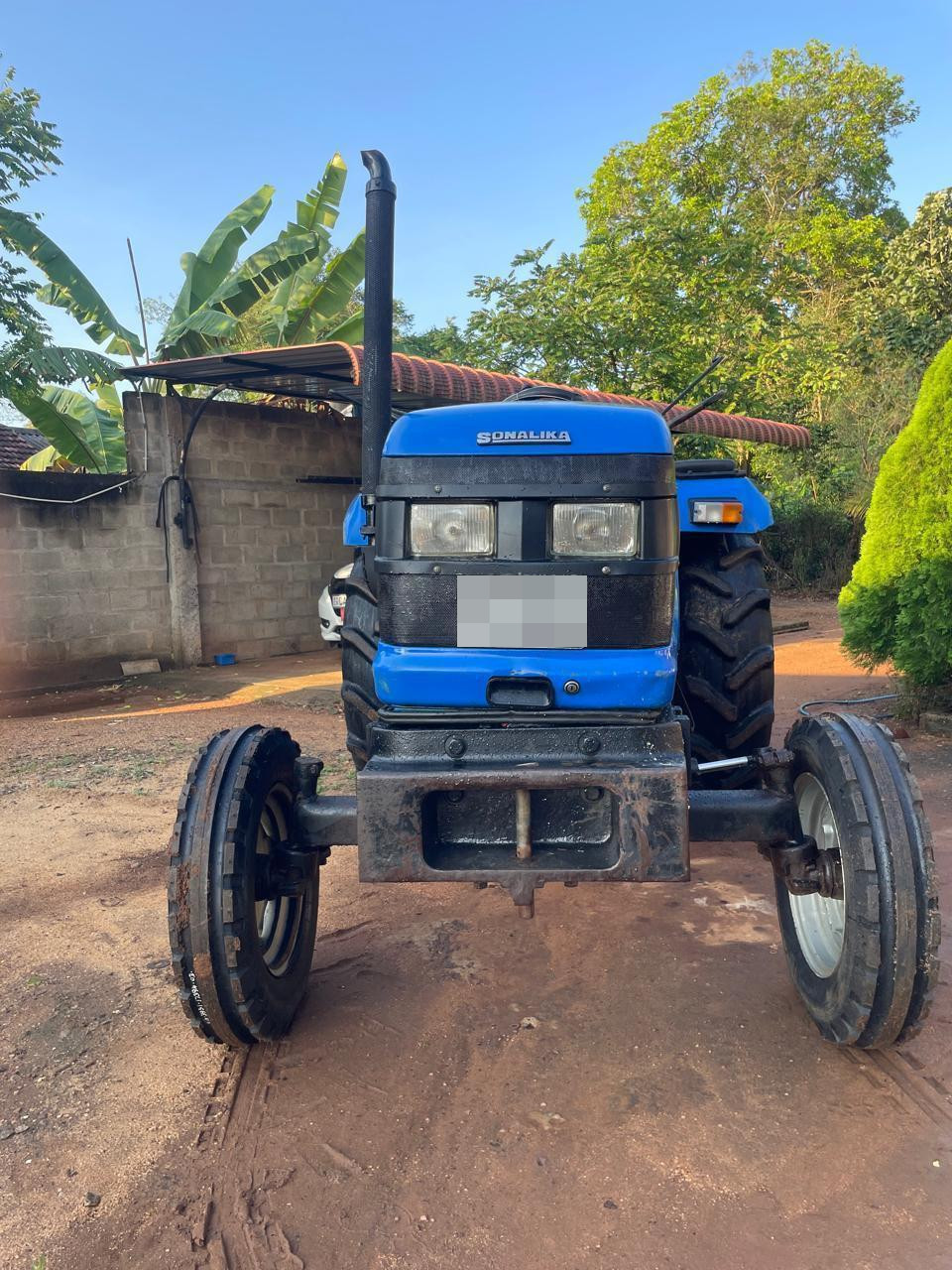 Sonalika Tractor 2015 - Used Land sale in Sri Lanka - patpat.lk