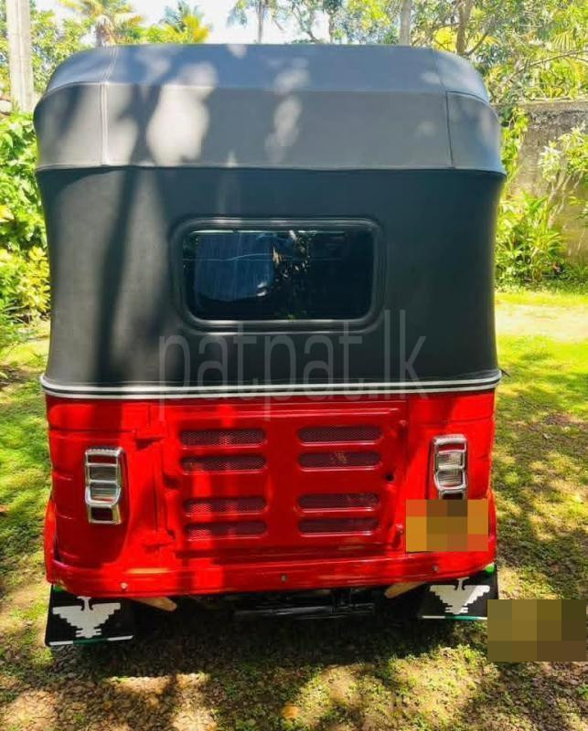 Bajaj 4 stroke 2016 - பயன்படுத்தப்பட்டது முச்சக்கர வண்டி sale in Sri Lanka - patpat.lk