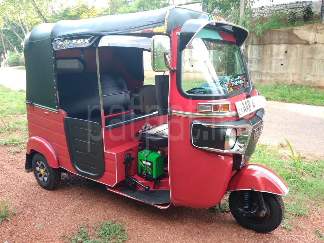 Bajaj Three Wheel 2014 - பயன்படுத்தப்பட்டது முச்சக்கர வண்டி sale in Sri Lanka - patpat.lk
