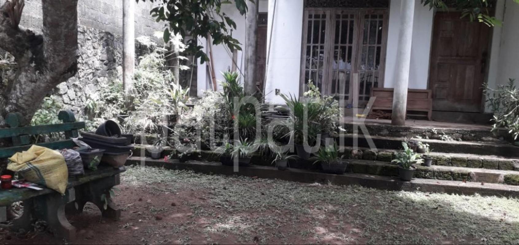 Commercial Land for Sale in Athurugiriya