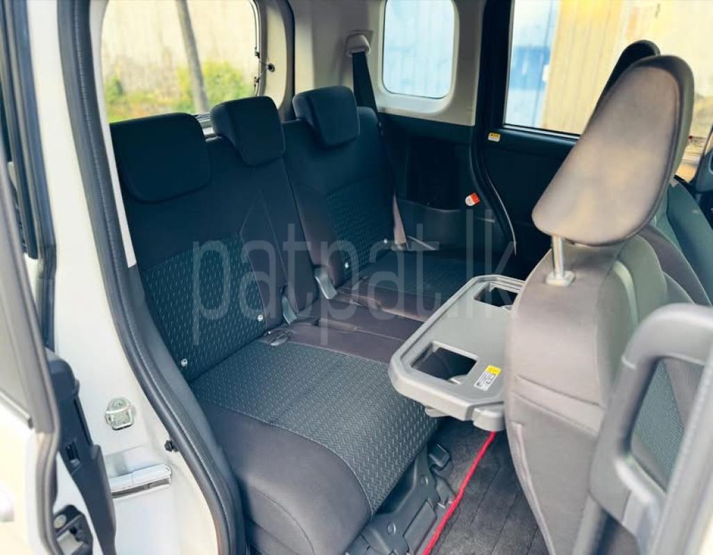 Advertisement image 6