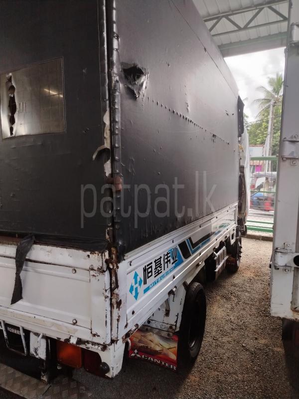 Mitsubishi Canter 1998 - பயன்படுத்தப்பட்டது டிரக் sale in Sri Lanka - patpat.lk