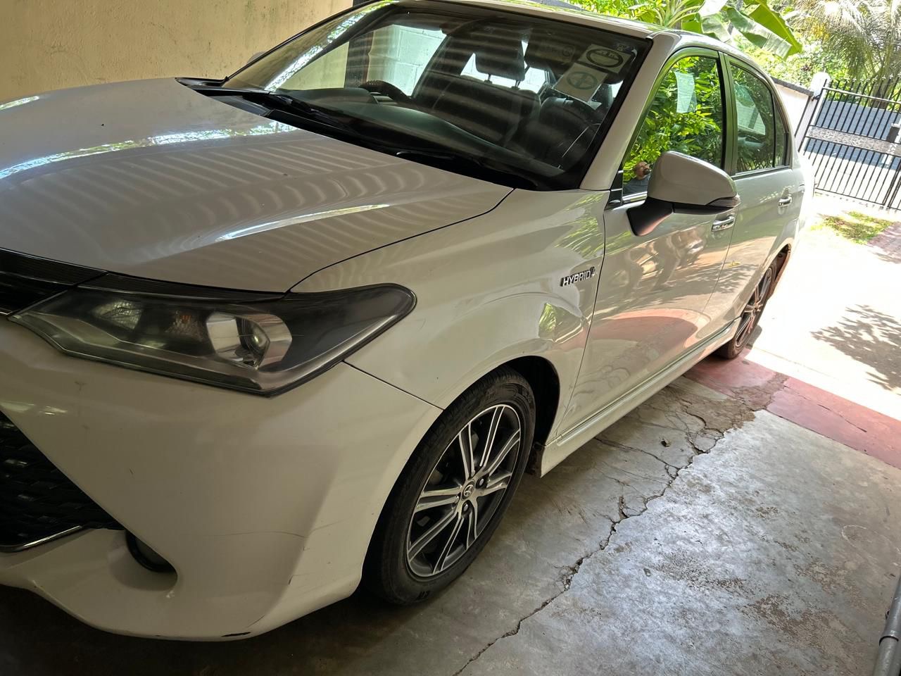 Toyota Axio 2016 - භාවිතා කරන ලද කාර් sale in Sri Lanka - patpat.lk
