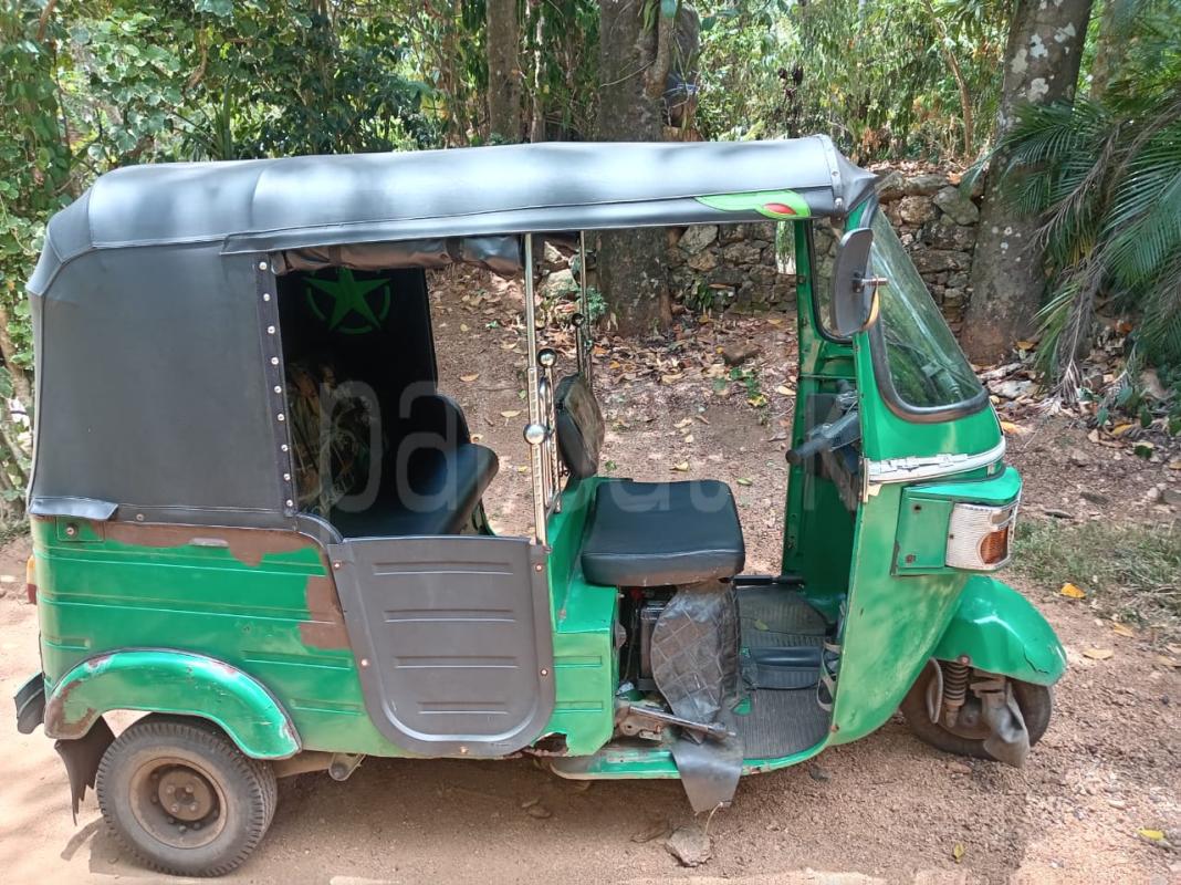 Bajaj Three Wheel 2011 - பயன்படுத்தப்பட்டது முச்சக்கர வண்டி sale in Sri Lanka - patpat.lk
