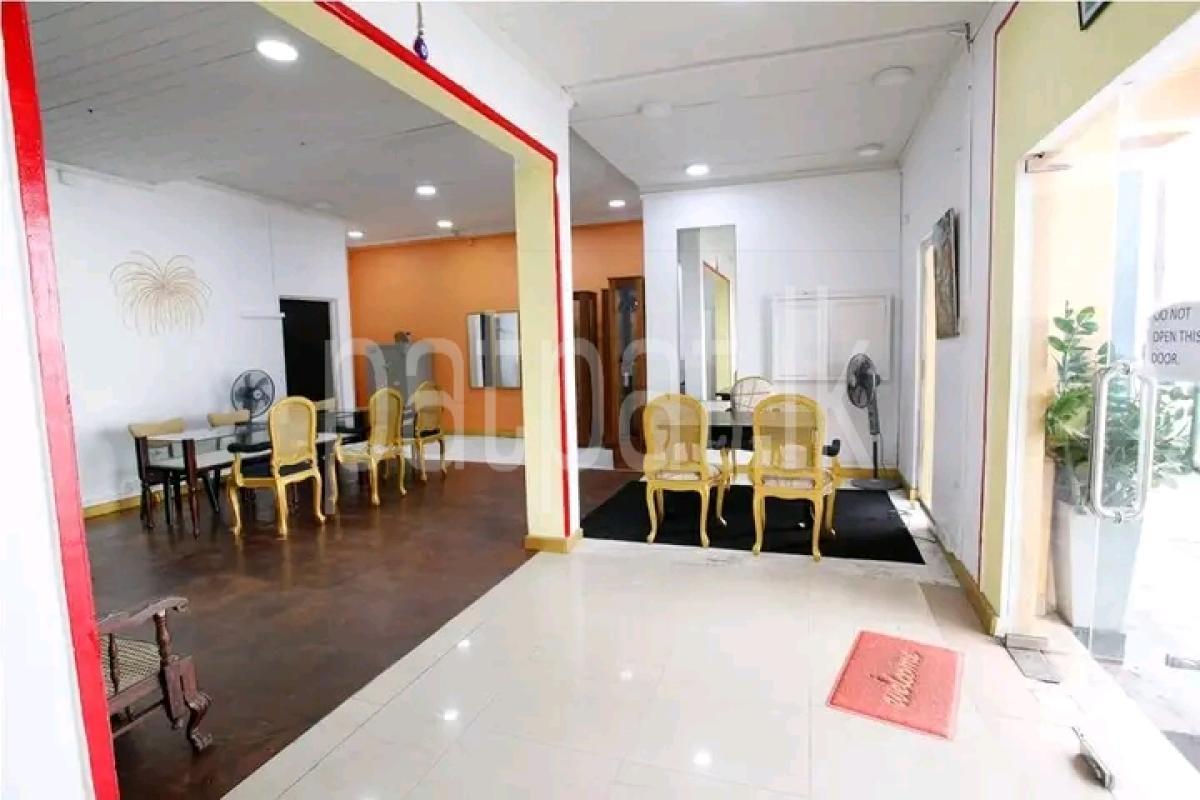 Advertisement image 6