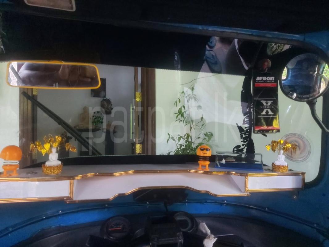 Bajaj 4 stroke 2012 - பயன்படுத்தப்பட்டது முச்சக்கர வண்டி sale in Sri Lanka - patpat.lk