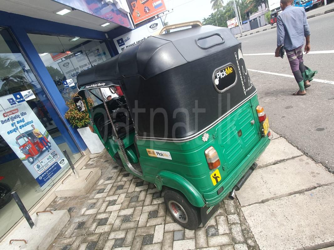 Bajaj Three Wheel 2011 - பயன்படுத்தப்பட்டது முச்சக்கர வண்டி sale in Sri Lanka - patpat.lk
