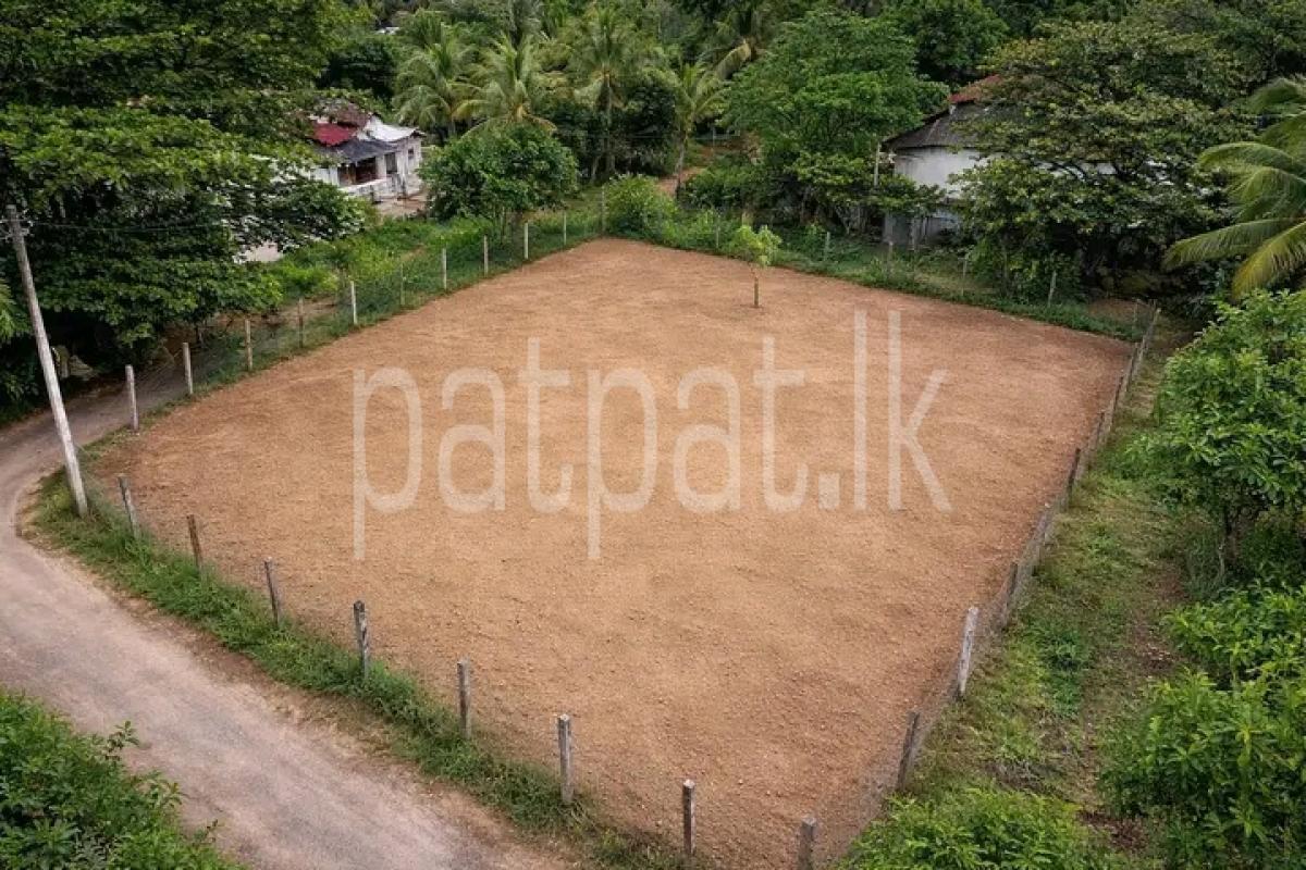 Commercial Land for Sale in Yakkala
