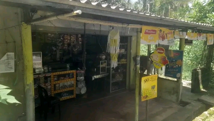 Shop for Sale in Dompe