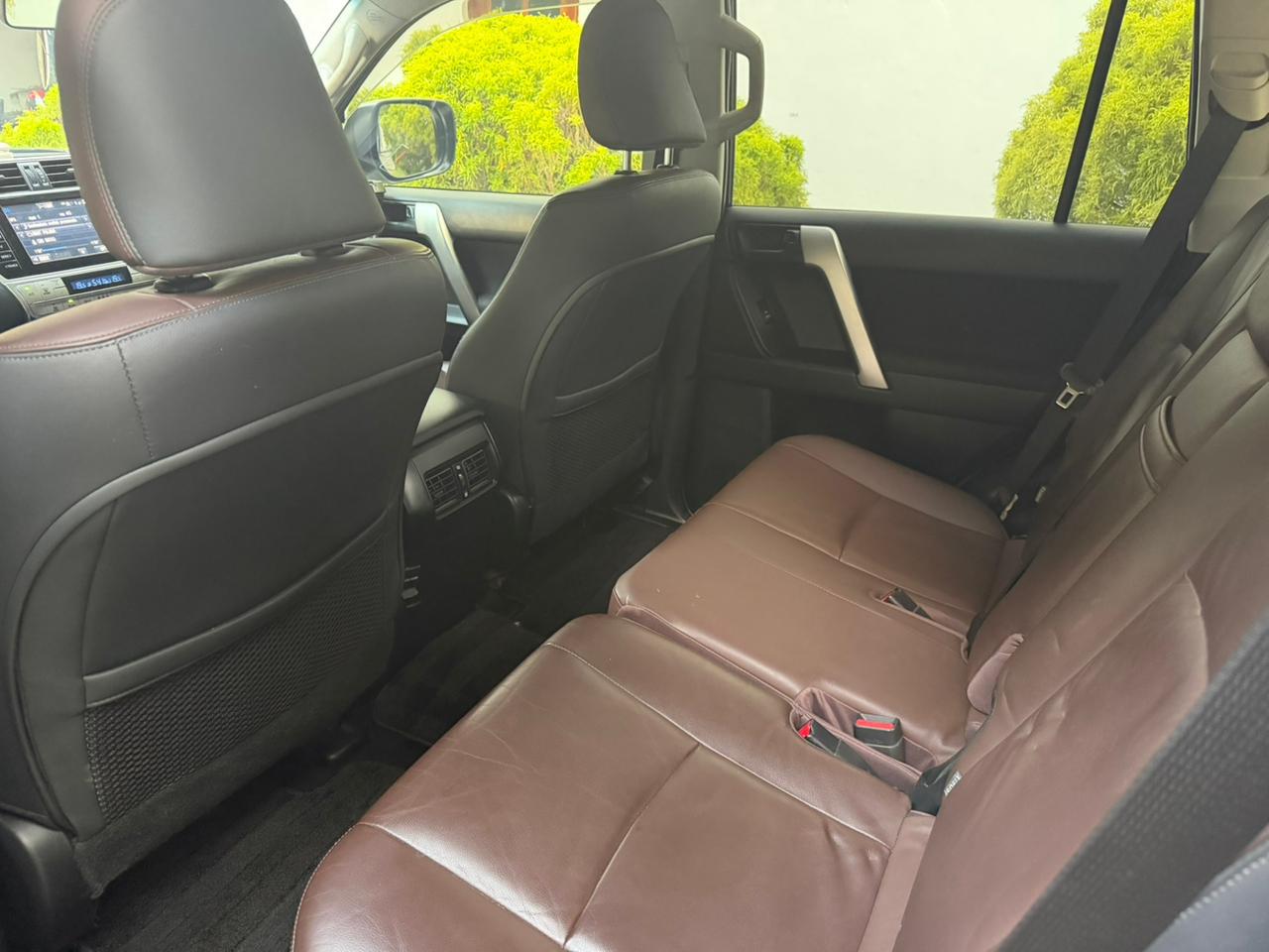 Toyota Land Cruiser Prado 2017 - භාවිතා කරන ලද SUV රථය sale in Sri Lanka - patpat.lk