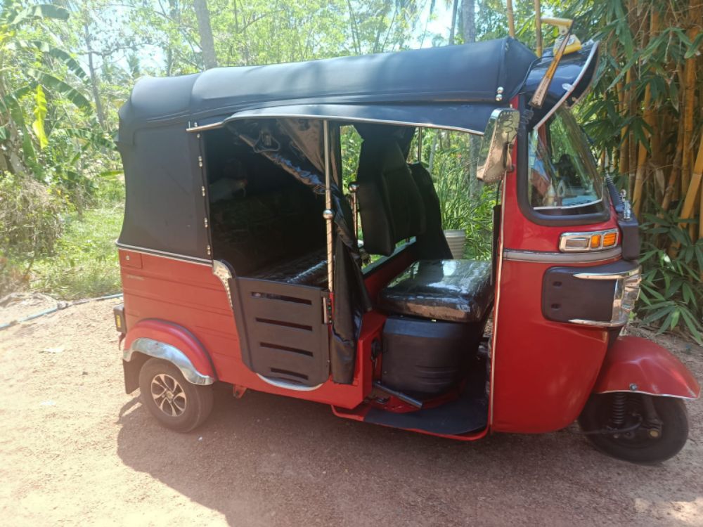 Bajaj Three Wheel 2018 - Used Three wheeler sale in Sri Lanka - patpat.lk