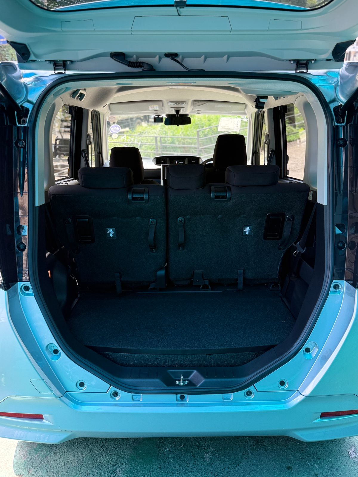 Toyota Roomy 2023 - Brand New Van sale in Sri Lanka - patpat.lk