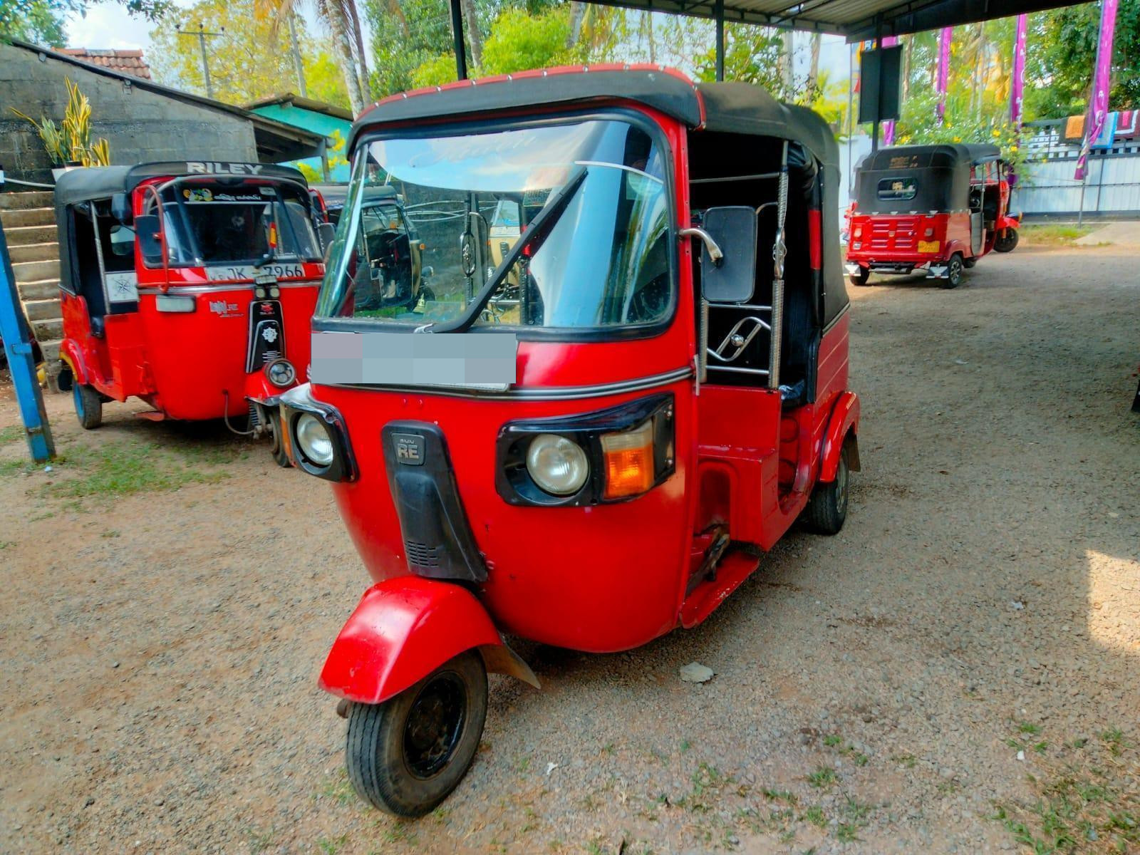 Bajaj Three Wheel 2011 - භාවිතා කරන ලද ත්‍රිරෝද රථය sale in Sri Lanka - patpat.lk