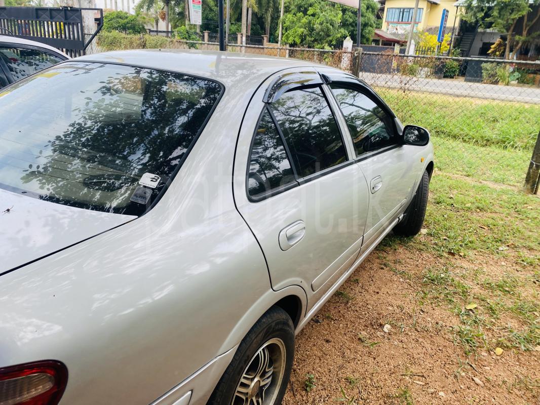 Nissan Sunny 2002 - பயன்படுத்தப்பட்டது கார் sale in Sri Lanka - patpat.lk