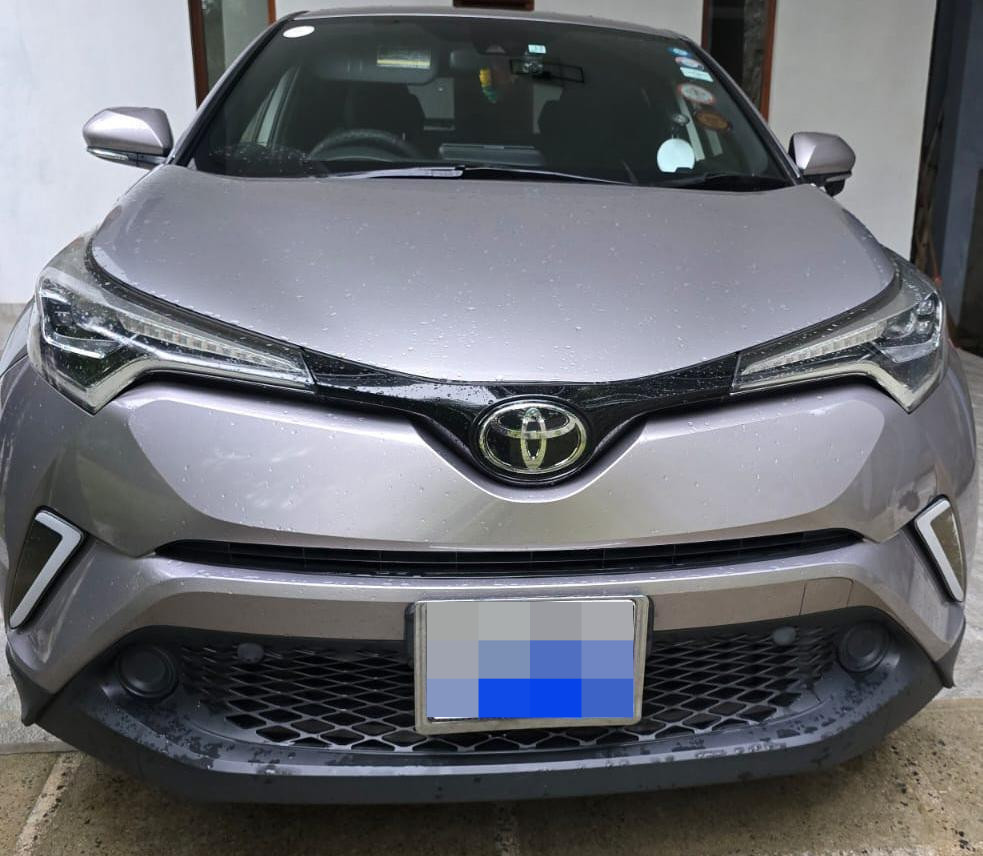 Toyota CHR 2015 - பயன்படுத்தப்பட்டது SUV sale in Sri Lanka - patpat.lk