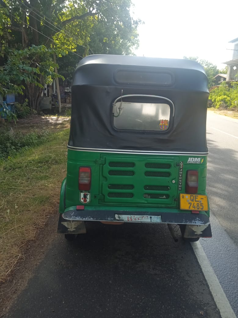 Bajaj 2 stroke 2006 - பயன்படுத்தப்பட்டது முச்சக்கர வண்டி sale in Sri Lanka - patpat.lk