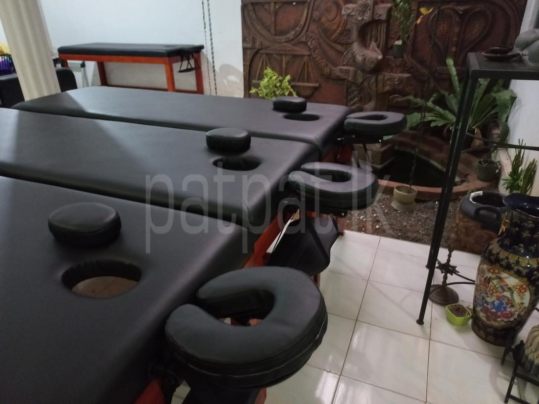 MASSAGE THERAPY BEDS