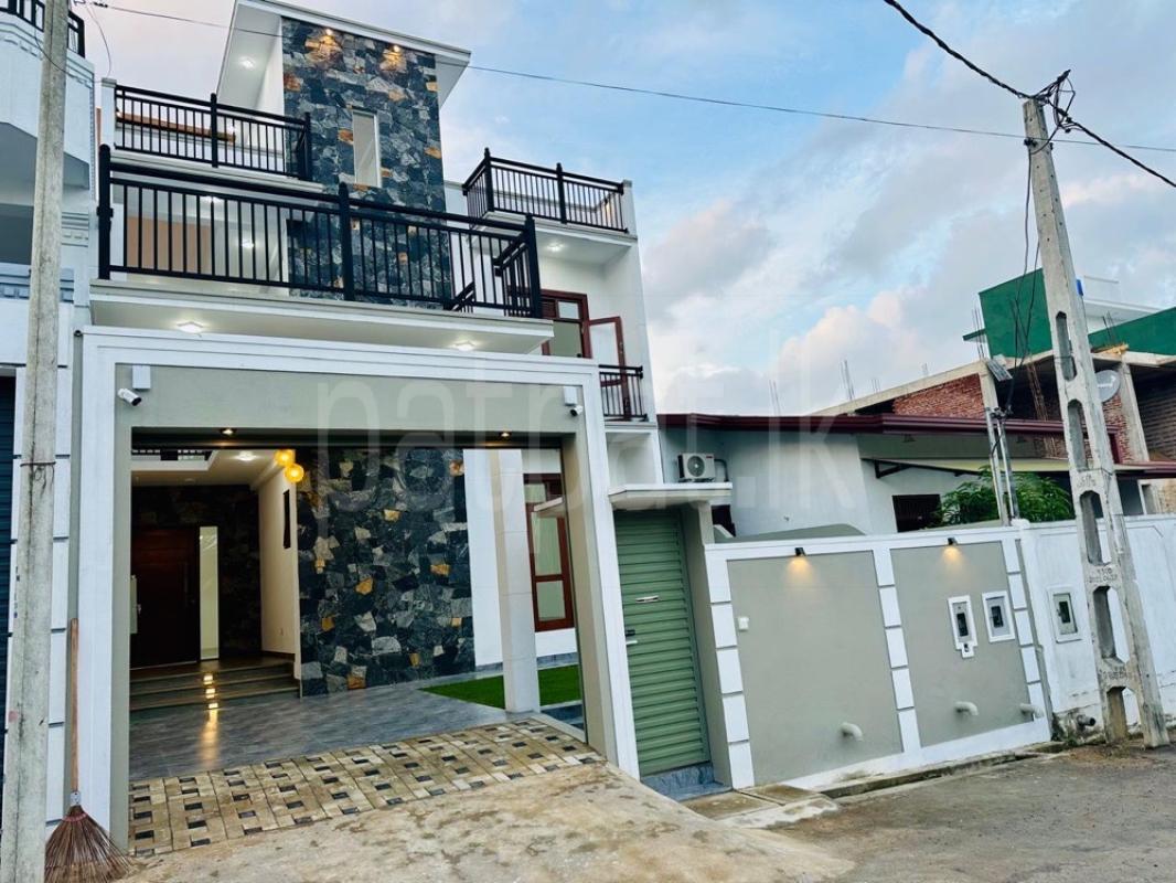 Advertisement image 3