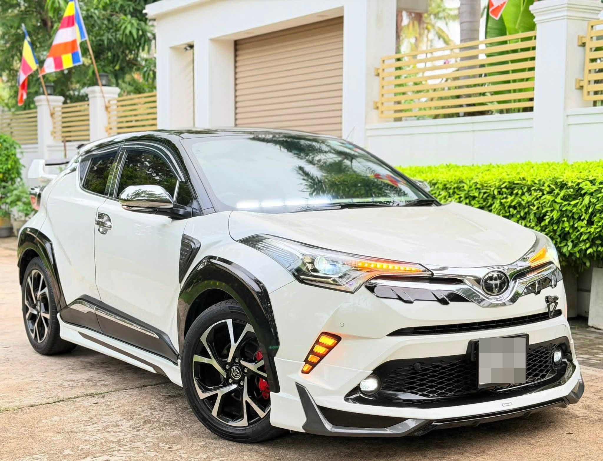 Toyota CHR 2018 - பயன்படுத்தப்பட்டது SUV sale in Sri Lanka - patpat.lk
