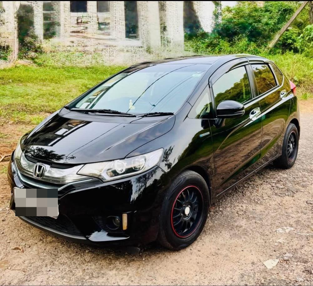 Honda Fit 2014 - பயன்படுத்தப்பட்டது கார் sale in Sri Lanka - patpat.lk