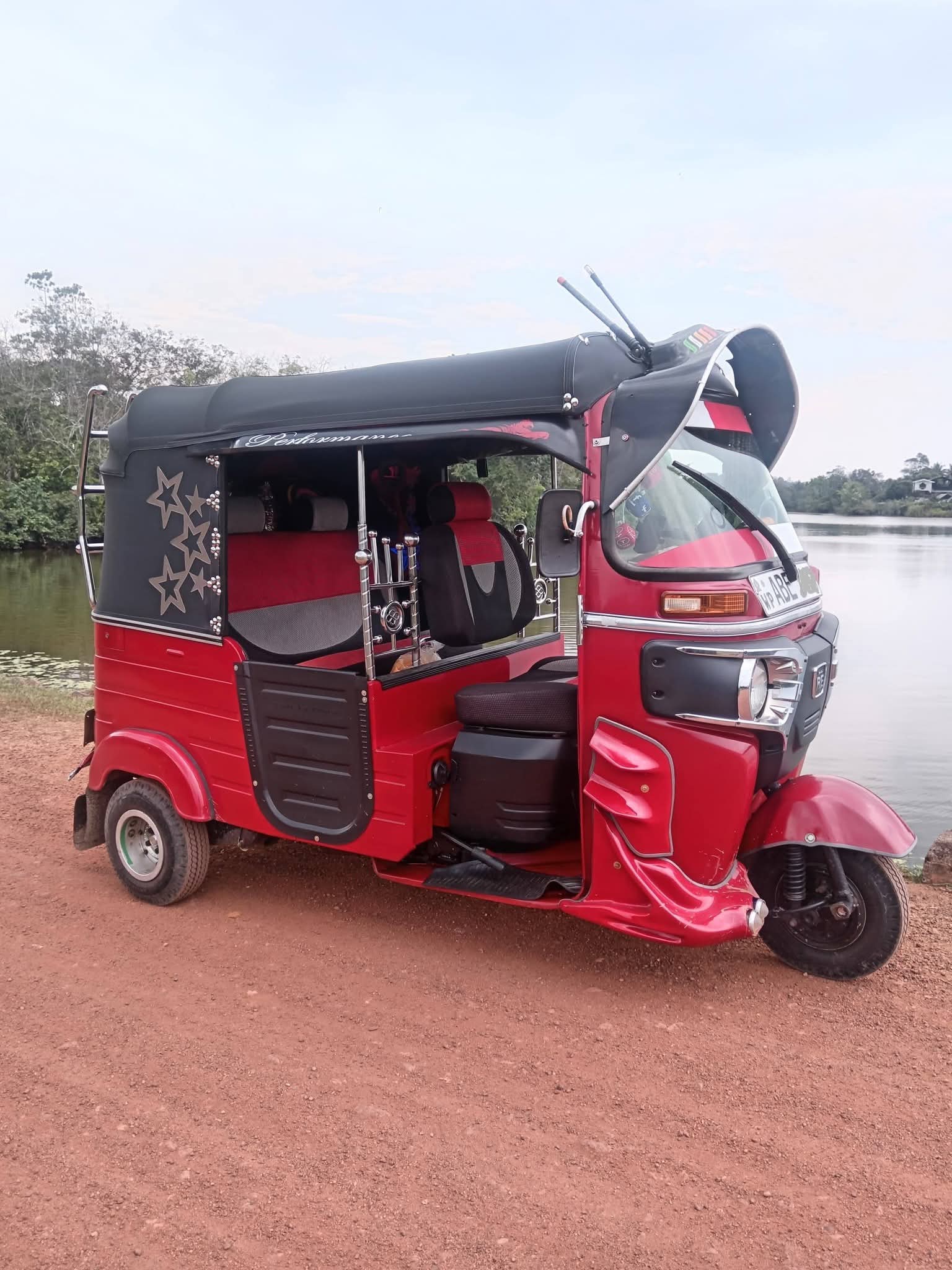Bajaj Three Wheel 2015 - Used Three wheeler sale in Sri Lanka - patpat.lk