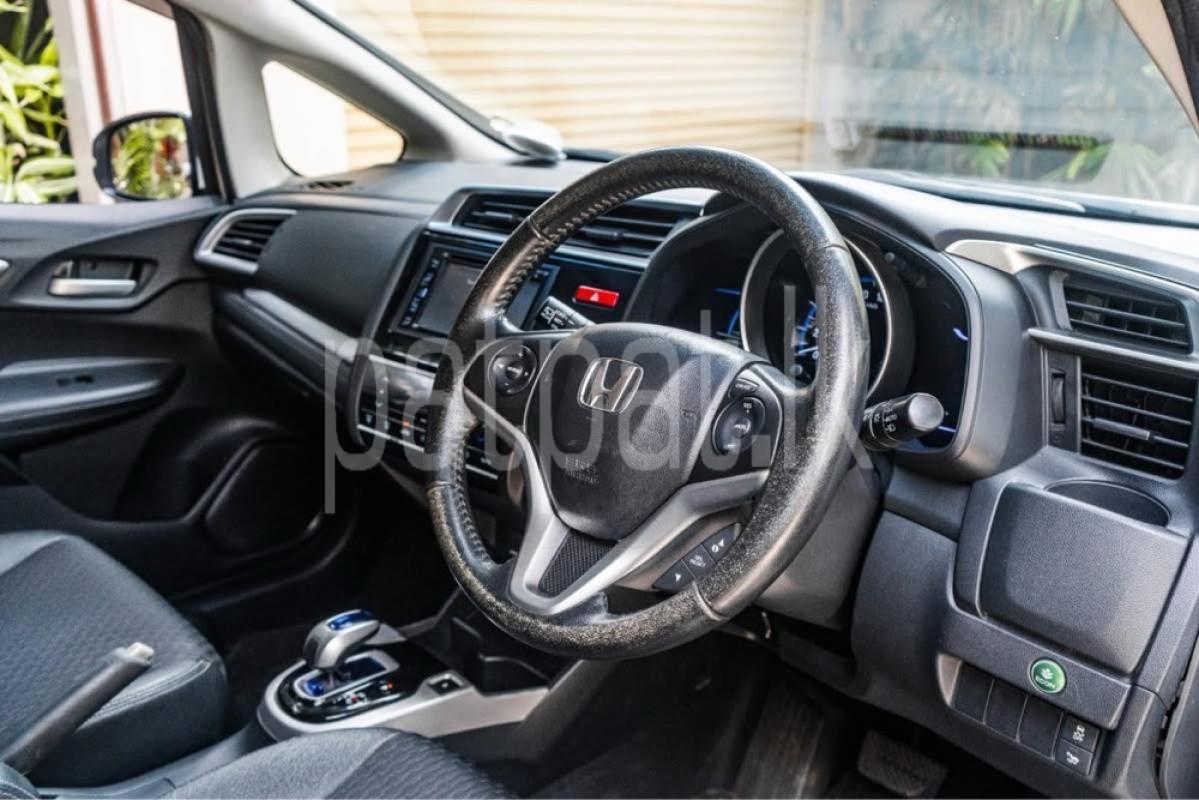 Advertisement image 6