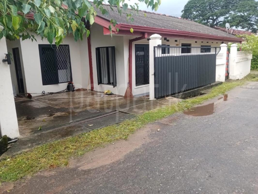 House for Sale in Kurunegala ads-image-1