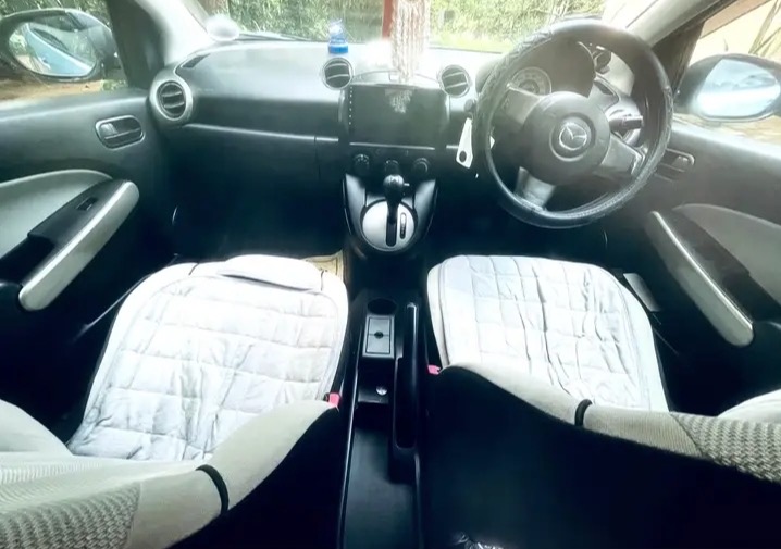 Mazda Demio 2011 - பயன்படுத்தப்பட்டது கார் sale in Sri Lanka - patpat.lk