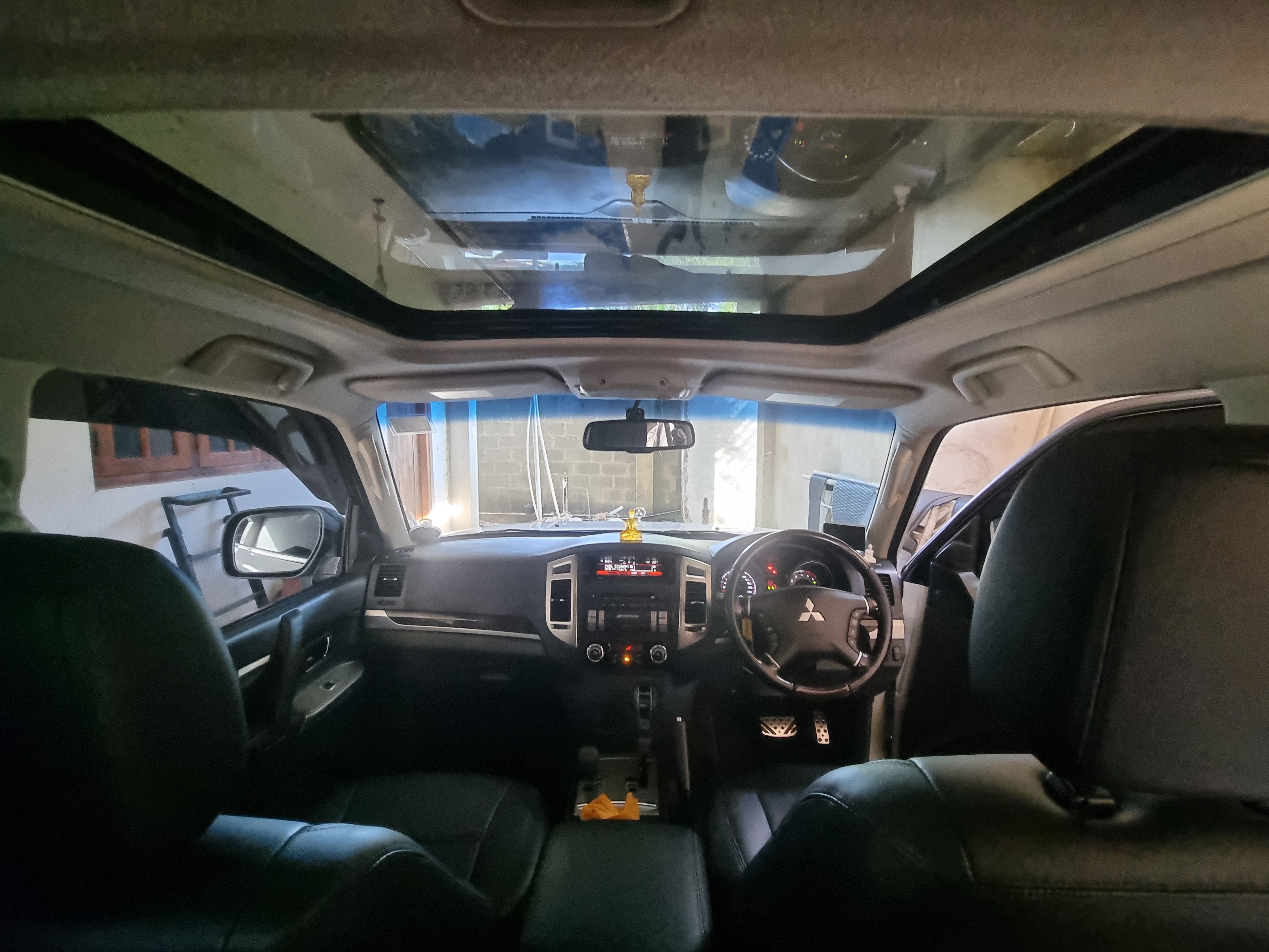 Mitsubishi Montero 2015 - Used SUV sale in Sri Lanka - patpat.lk