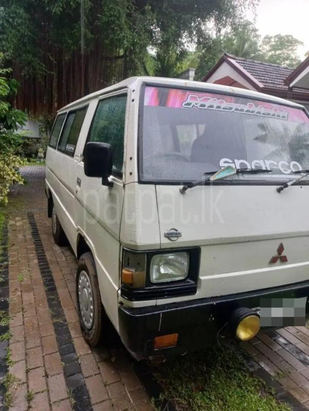 Mitsubishi Delica 1981 - பயன்படுத்தப்பட்டது வேன் sale in Sri Lanka - patpat.lk