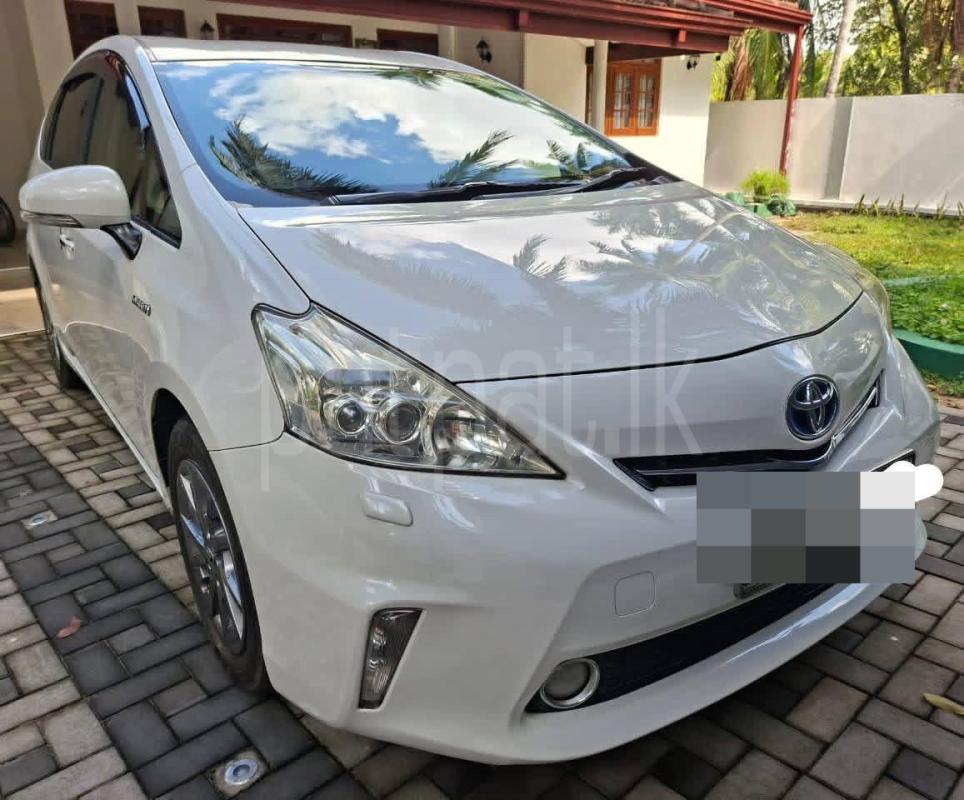 Toyota Prius 2014 - பயன்படுத்தப்பட்டது கார் sale in Sri Lanka - patpat.lk